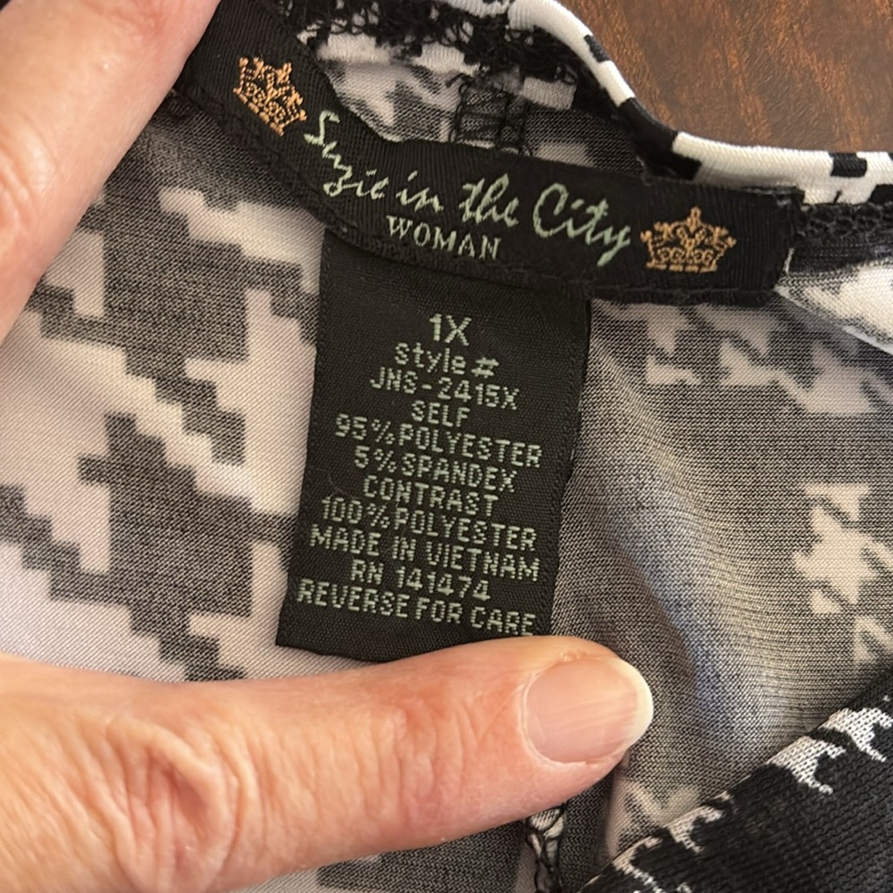 Women’s shirt - Picture 7 of 8